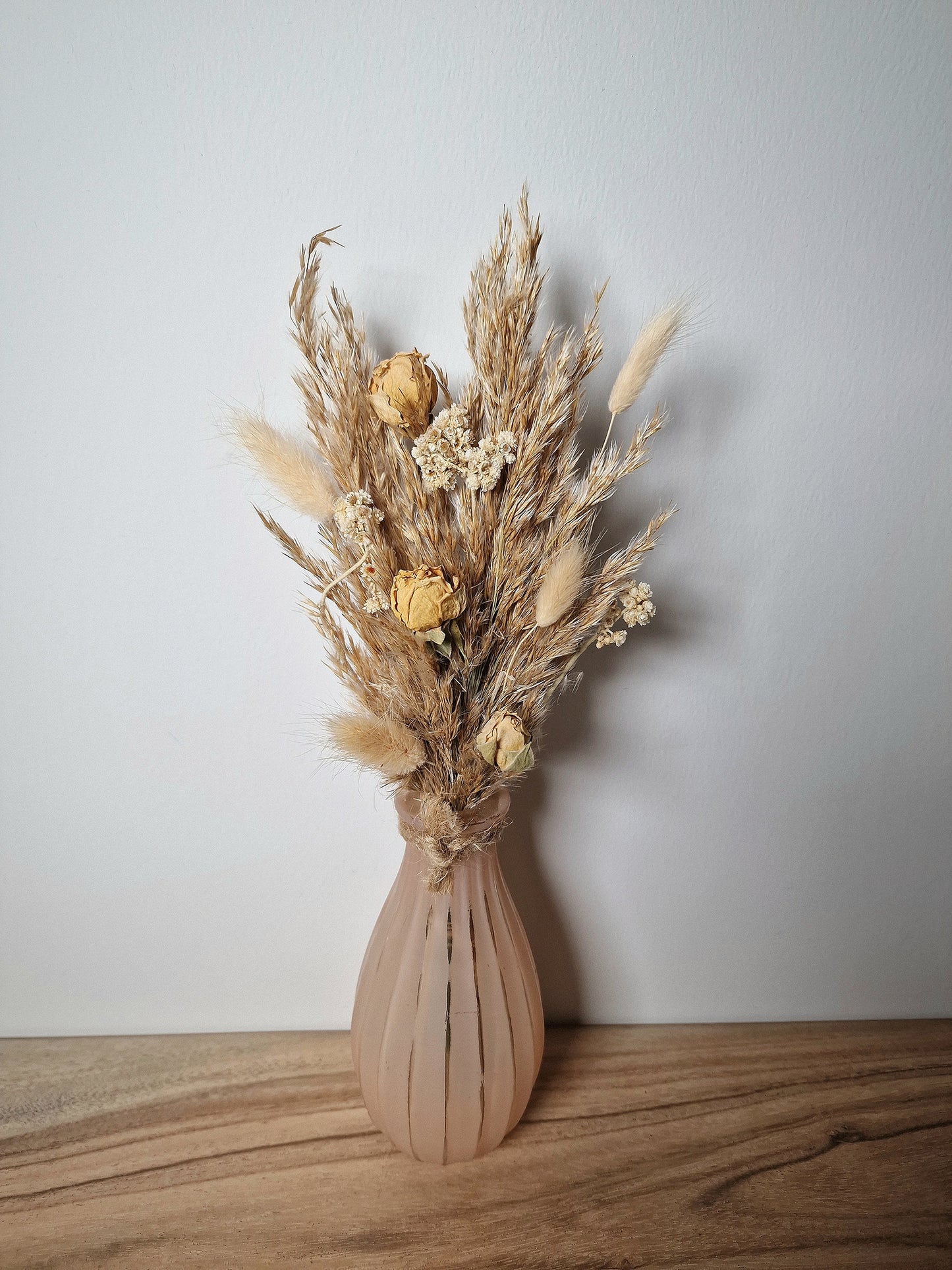 Dry bouquet with vase